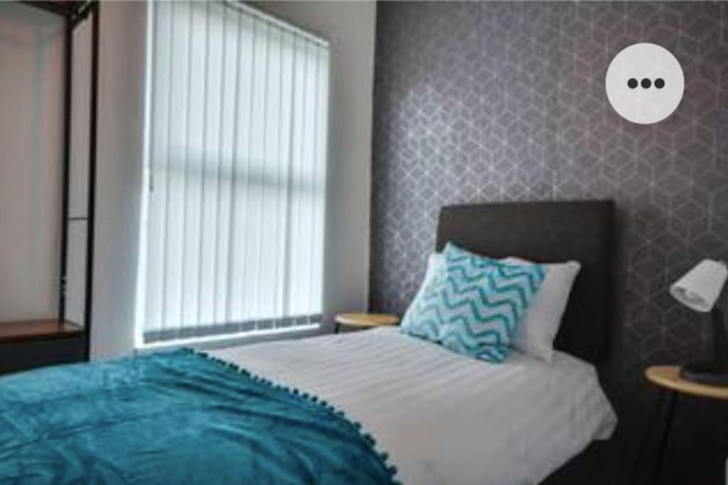 Antonio Str Liverpool 6 Beds Exterior foto